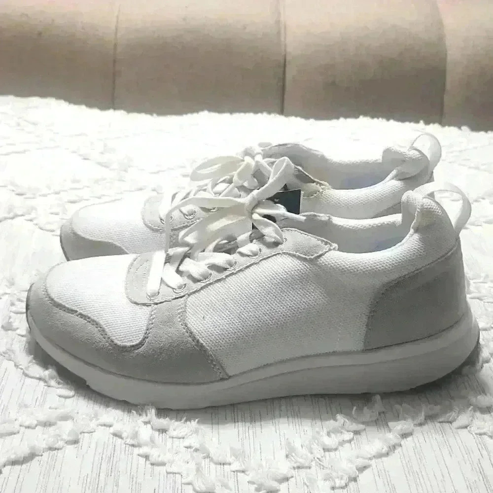 Banana Republic Mesh Trainer Sneaker - Picture 6 of 7
